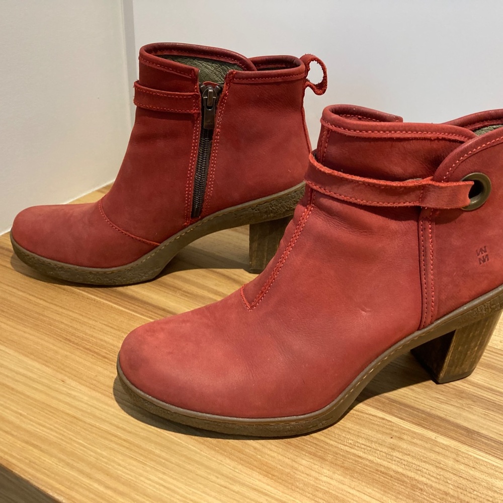 Red Ankle boots - El Naturalista